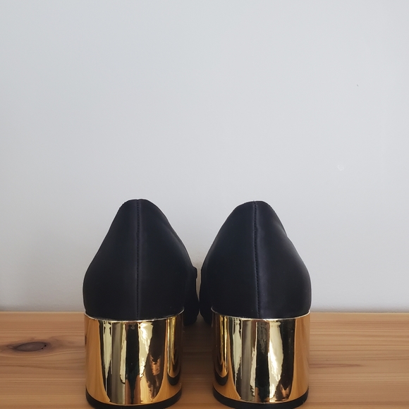 Lord and Taylor 424 Fifth Darcy Black Satin Heels. Brand New in Box, Size 8. - Picture 4 of 4